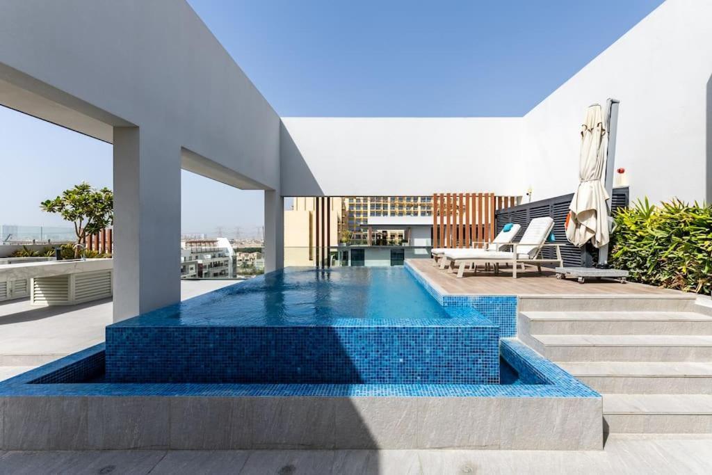 Waves - Luxurious Comfort With Views In Oxford 212