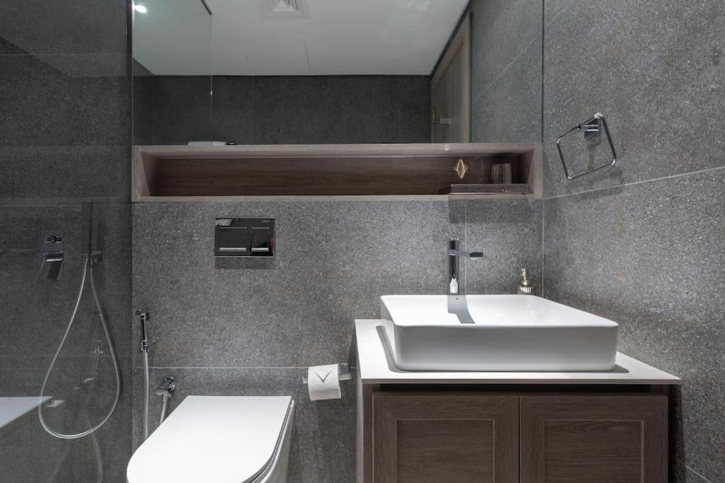 Apartment Waves - Luxurious Comfort With Views In Oxford 212