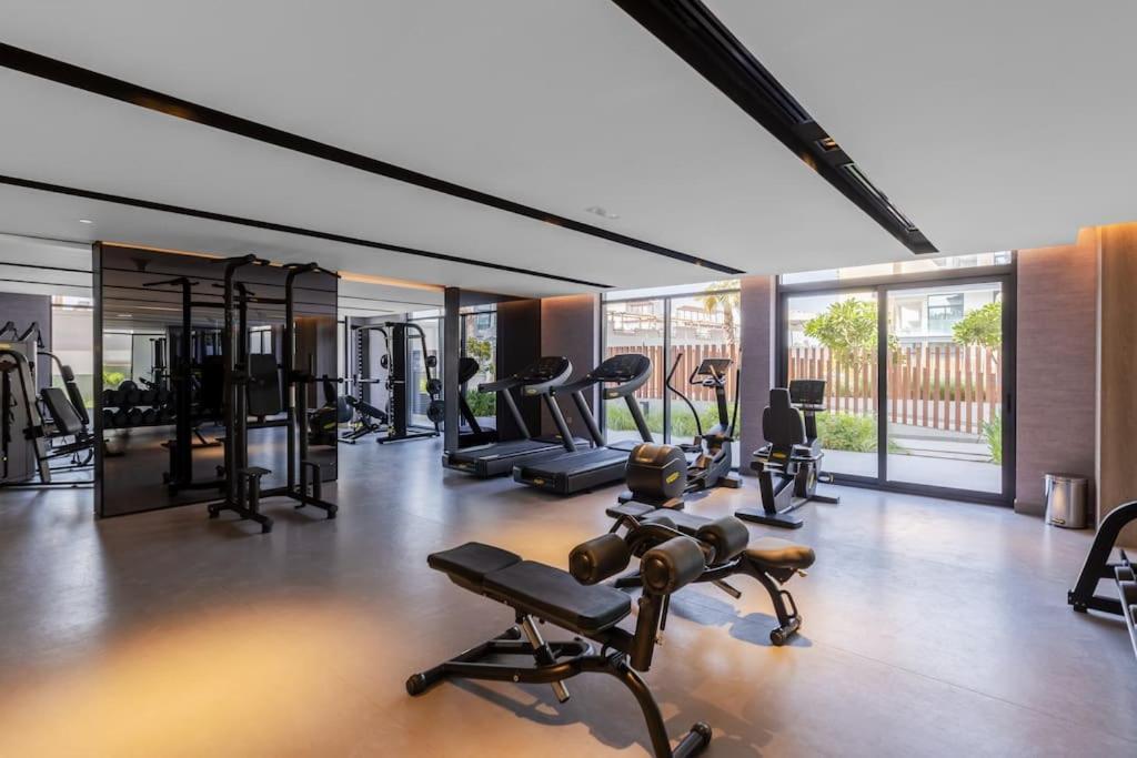 Apartment Waves - Luxurious Comfort With Views In Oxford 212 Dubai