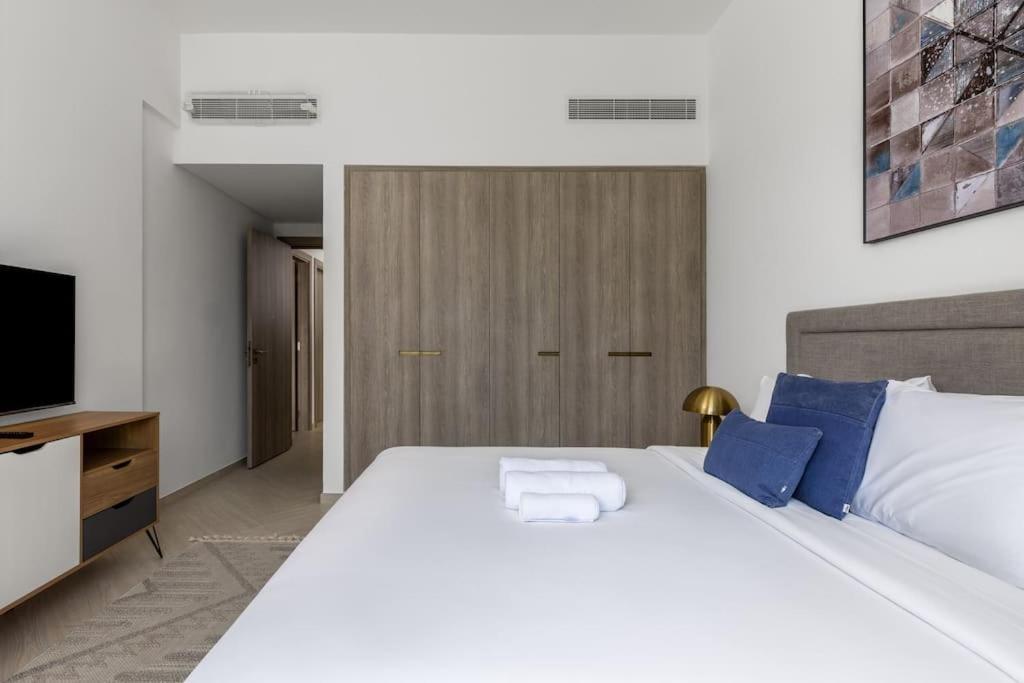 Waves - Luxurious Comfort With Views In Oxford 212